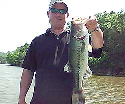 Oklahoma Lake Greenleaf fishing guide Rocky Thomas Jr.